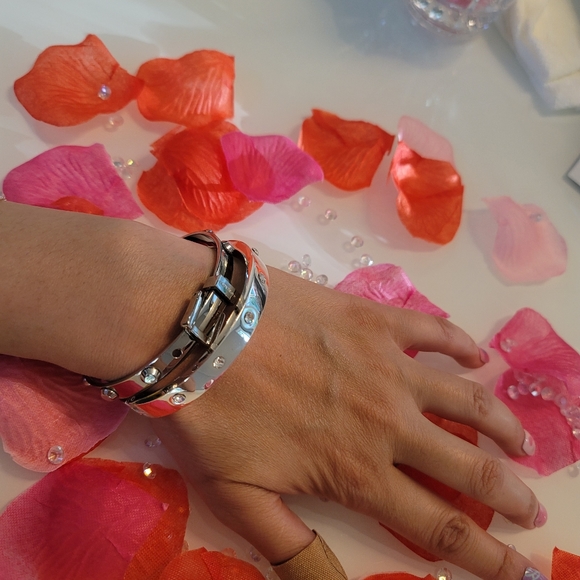 Michael Kors Buckle Bracelet - Picture 5 of 7